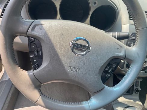 Used 2003 Nissan Altima 3.5 SE FWD image 14