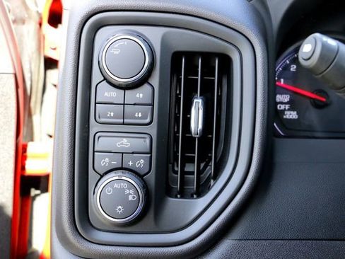 Used 2023 Chevrolet Silverado 1500 Custom Trail Boss AWD/4WD image 19