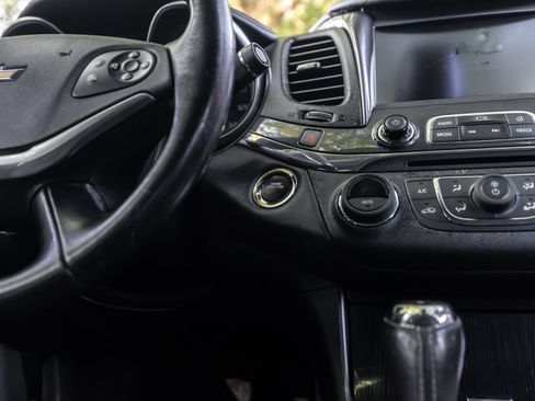Used 2018 Chevrolet Impala Premier FWD image 9