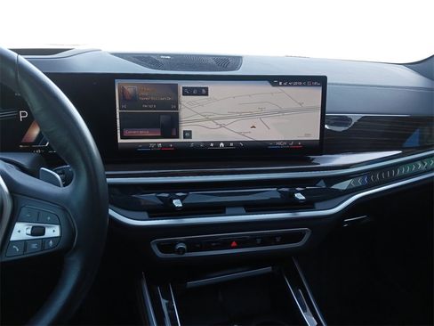 Used 2024 BMW X5 xDrive40i w/ Premium Package image 12