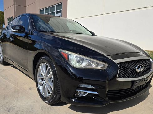 Used 2015 INFINITI Q50 Premium w/ Navigation Package AWD/4WD image 4