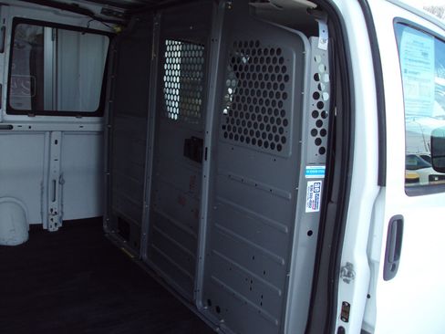 Used 2013 Chevrolet Express 1500 AWD image 11