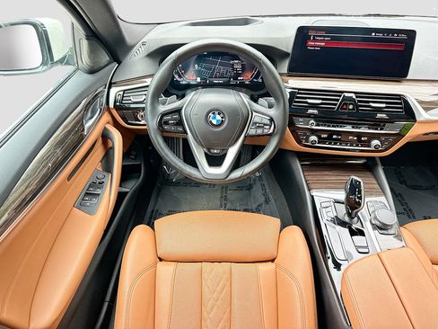 Used 2022 BMW 530i xDrive w/ Premium Package AWD/4WD image 21