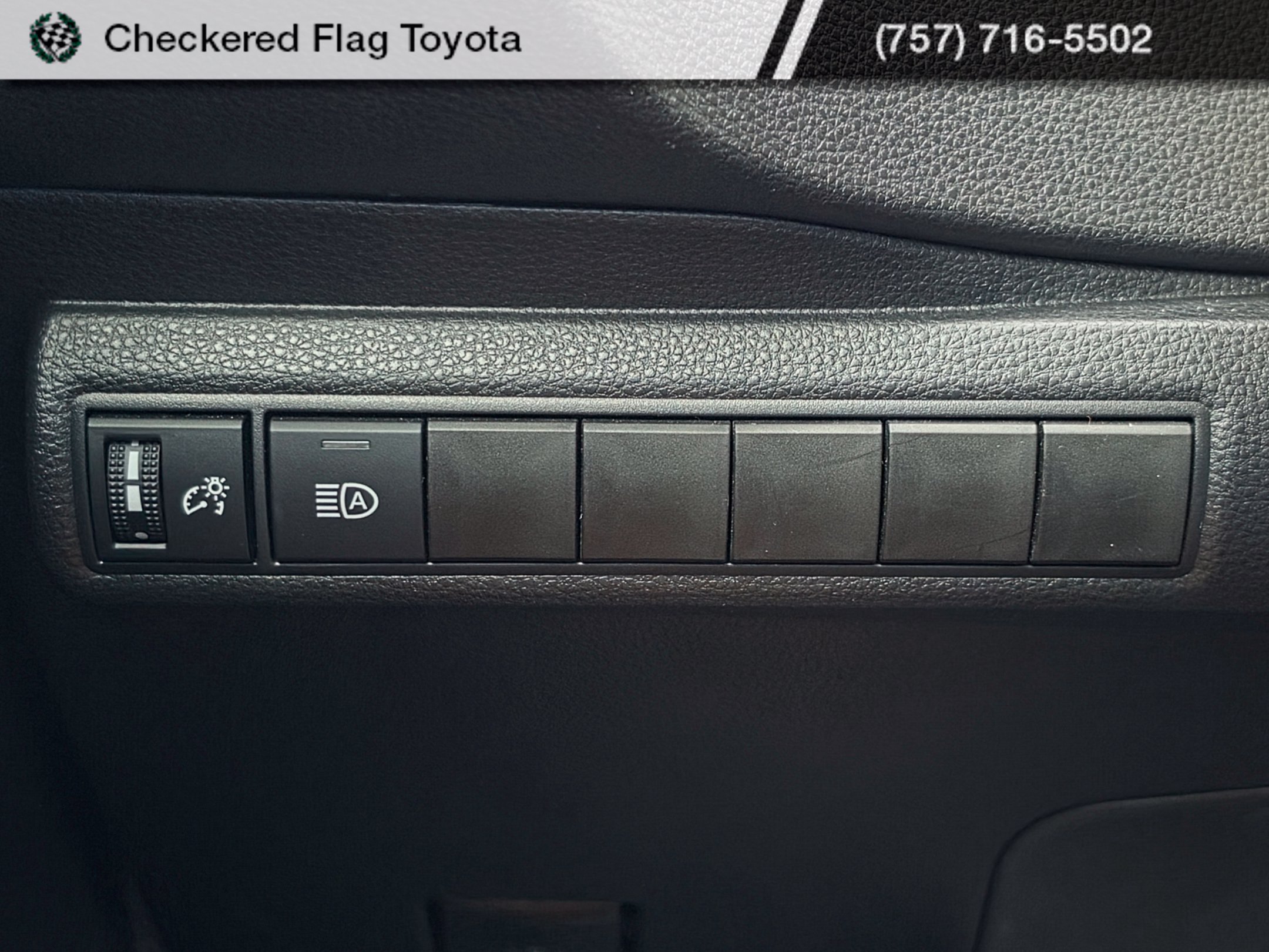 Certified 2025 Toyota Corolla LE w/ LE Premium Package FWD image 10