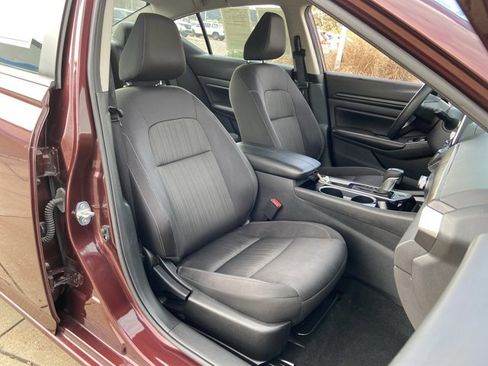 Used 2024 Nissan Altima 2.5 SV image 19