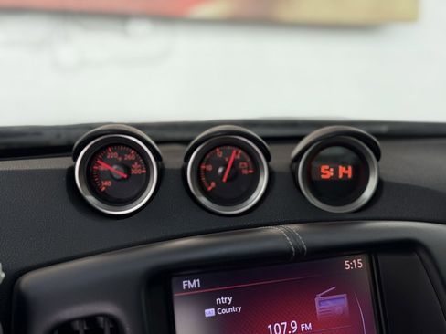 Used 2017 Nissan 370Z w/ Sport Package image 29