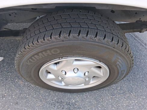 Used 2014 Ford E-150 and Econoline 150 w/ Power Group RWD image 20