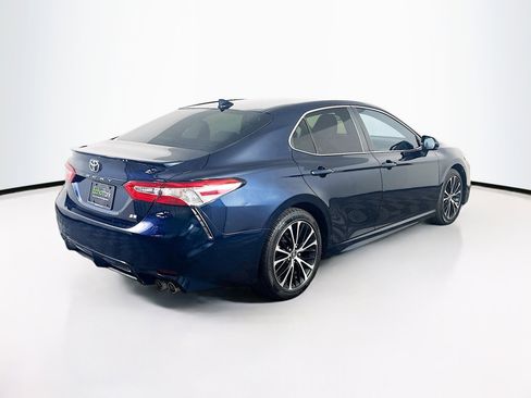Used 2020 Toyota Camry SE FWD image 9