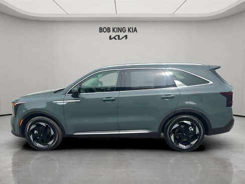 New 2026 Kia Sorento EX FWD image 2