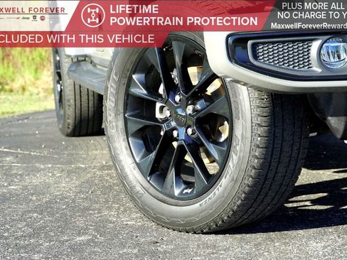 Used 2022 Jeep Gladiator Overland image 4