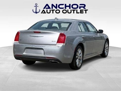 Used 2015 Chrysler 300 Limited w/ Driver Convenience Group AWD/4WD image 8