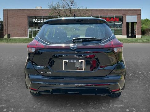 Certified 2024 Nissan Kicks S FWD image 3
