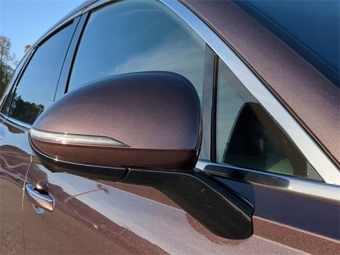 Used 2023 Genesis GV70 2.5T w/ Advanced Package image 11