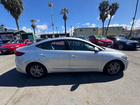 Used 2017 Hyundai Elantra SE FWD image 7