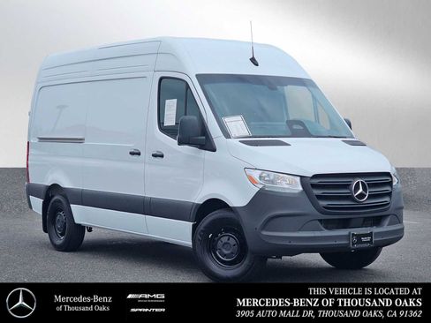 Used 2025 Mercedes-Benz Sprinter 2500 image 1