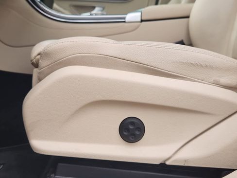 Used 2019 Mercedes-Benz GLC 300 image 23