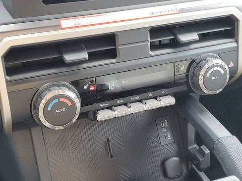 Used 2025 Toyota Tacoma TRD Off-Road image 23