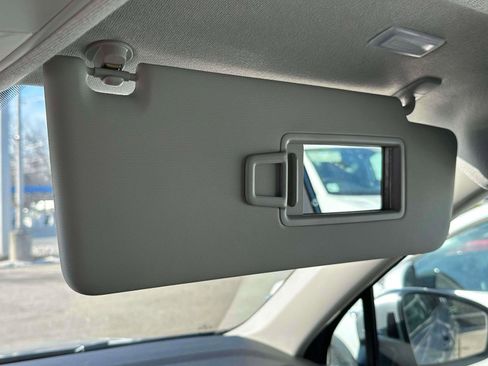 New 2024 Volkswagen Tiguan SE image 29