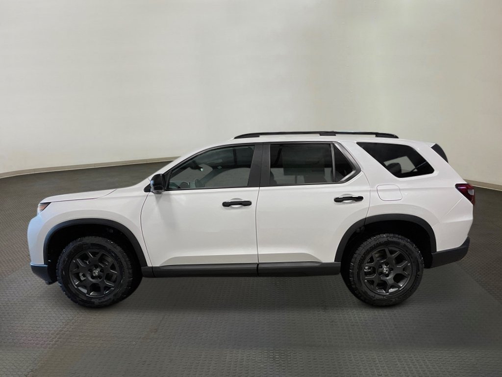 New 2026 Honda Pilot TrailSport image 2