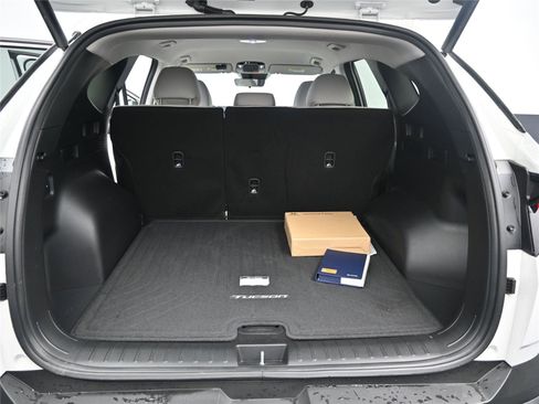 Certified 2025 Hyundai Tucson SEL image 7
