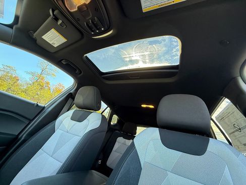 New 2026 Chevrolet Trax RS w/ Sunroof Package image 39