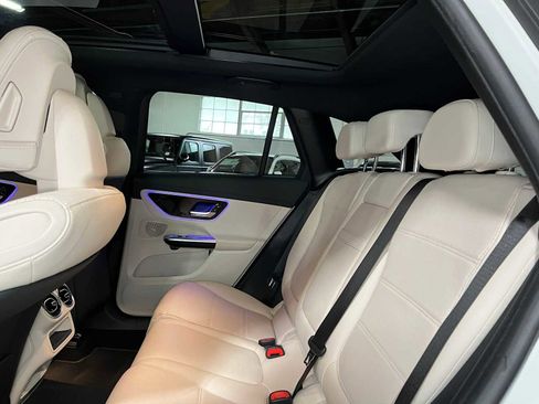 Used 2023 Mercedes-Benz GLC 300 4MATIC image 20