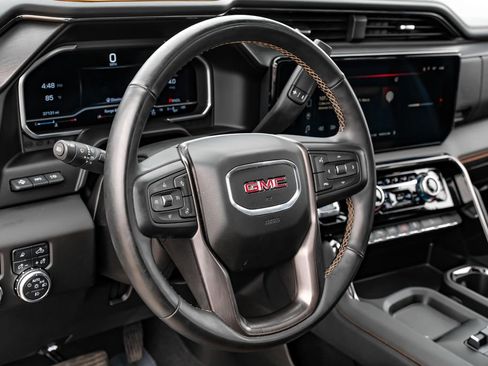 Used 2024 GMC Sierra 2500 AT4 w/ AT4 Premium Plus Package AWD/4WD image 14