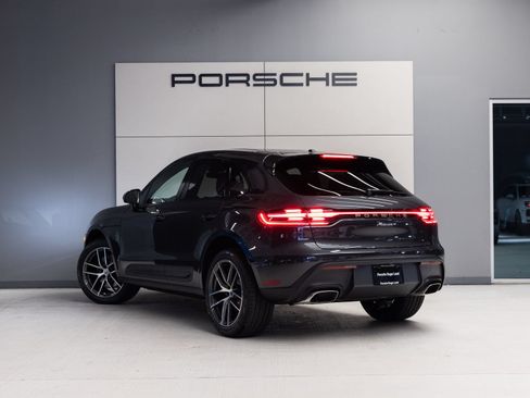 Certified 2026 Porsche Macan AWD/4WD image 3