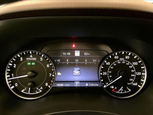 Used 2024 Nissan Armada Platinum w/ Captain's Chairs Package RWD image 24