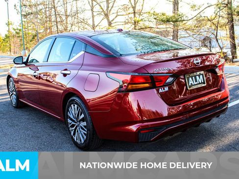 Used 2024 Nissan Altima 2.5 SV image 5