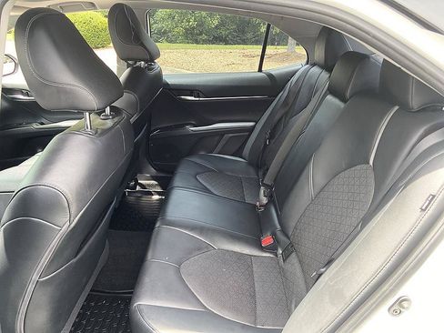Used 2020 Toyota Camry XSE FWD image 12