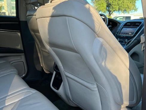 Used 2017 Lincoln MKX Select w/ Select Plus Package image 51