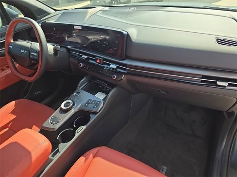 New 2026 Kia Sportage SX Prestige image 12