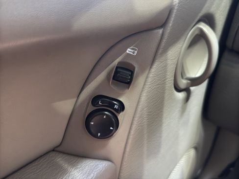 Used 2007 Jeep Liberty Sport AWD/4WD image 27