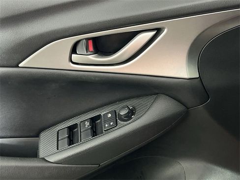 Used 2021 MAZDA CX-3 Sport image 12