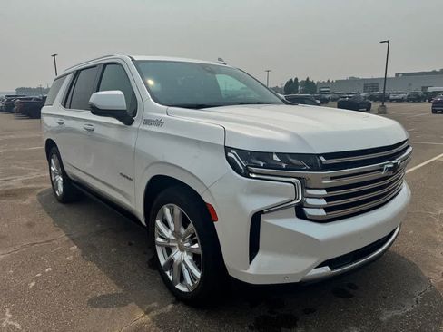 Used 2021 Chevrolet Tahoe High Country AWD/4WD image 3