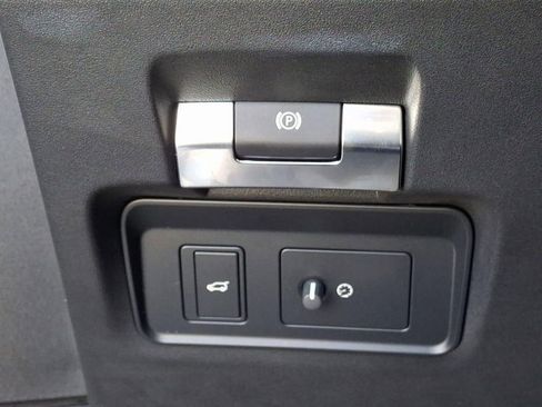 Used 2023 Land Rover Range Rover Evoque R-Dynamic S image 25