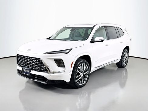 Used 2025 Buick Enclave Avenir w/ Super Cruise Package FWD image 3