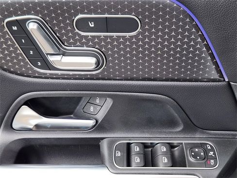 New 2026 Mercedes-Benz GLB 250 4MATIC image 11