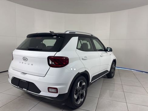 New 2026 Hyundai Venue SEL image 5
