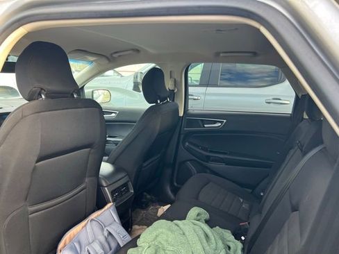 Used 2018 Ford Edge SEL w/ Equipment Group 201A FWD image 7