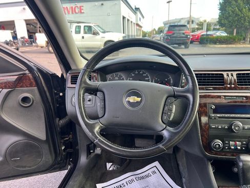 Used 2012 Chevrolet Impala LTZ image 15