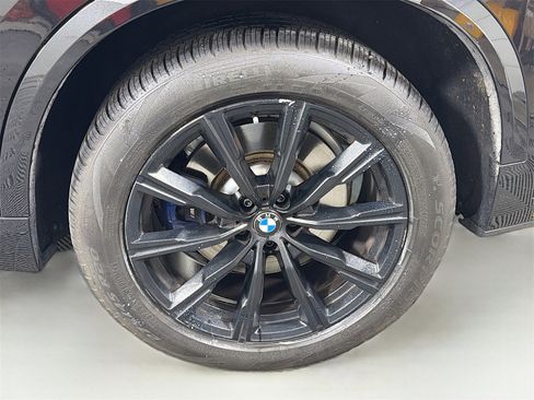 Used 2023 BMW X5 M50i w/ Climate Comfort Package image 34