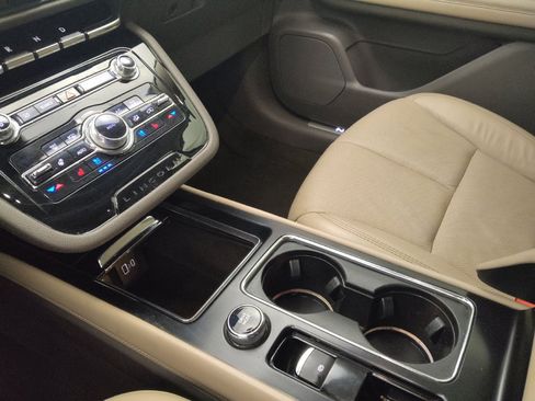 Used 2020 Lincoln Corsair Reserve w/ Appearance Package FWD image 26