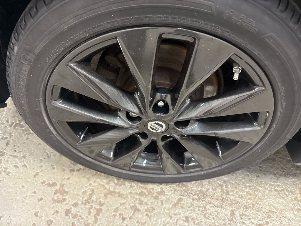 Used 2016 Nissan Sentra SR FWD image 33
