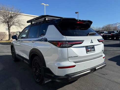 New 2026 Mitsubishi Outlander Trail Edition image 5