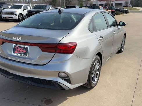 Used 2024 Kia Forte LXS image 8