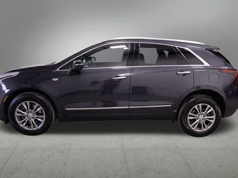 Used 2022 Cadillac XT5 Premium Luxury w/ Technology Package image 2