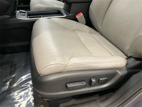 Used 2016 Honda CR-V Touring image 15