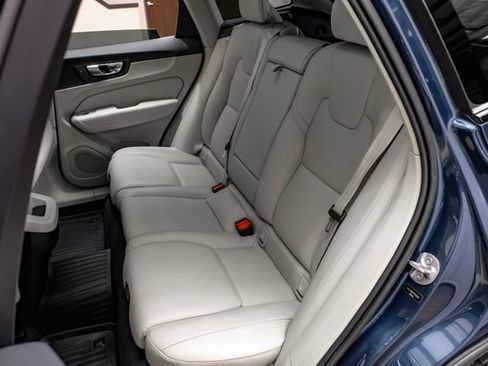 Used 2023 Volvo XC60 B5 Plus w/ Protection Package Premier AWD/4WD image 40